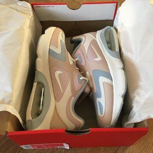 Nike W Air Max 200 Size 9
